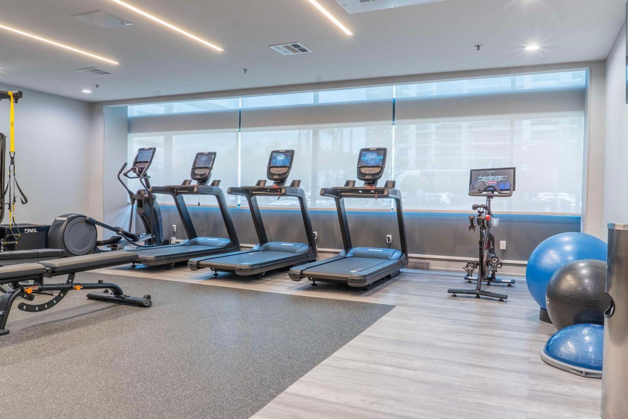 Doubletree By Hilton Orange County Airport Hotel Santa Ana Ngoại thất bức ảnh